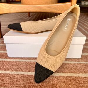 *NWOT*Vivaya Loafers